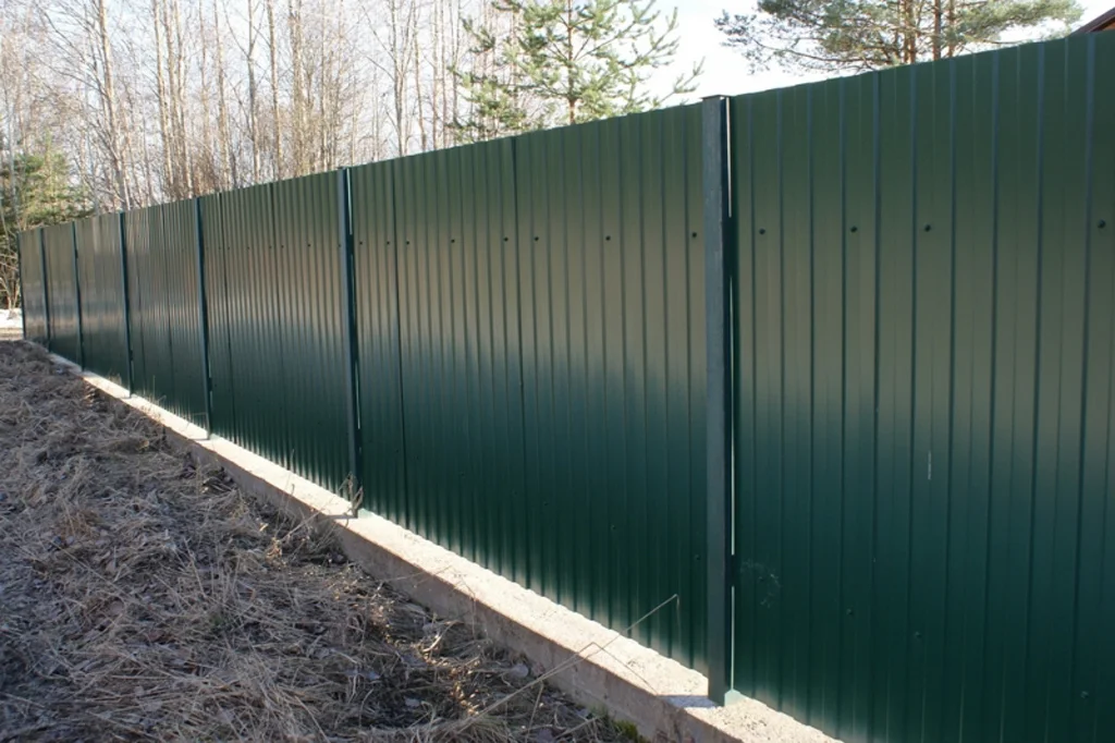 Железный забор